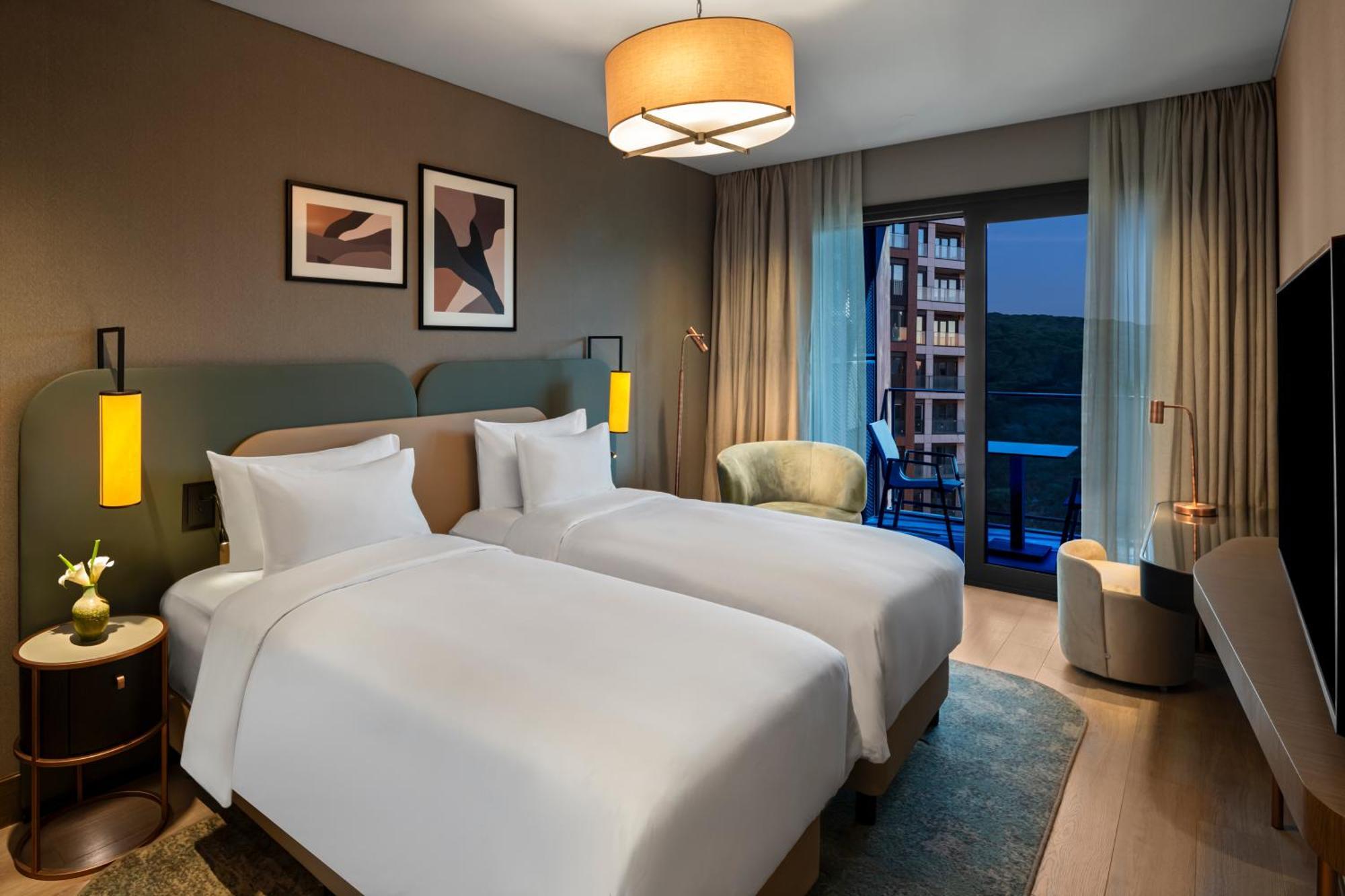 Отель Moevenpick Living Istanbul Saklivadi Экстерьер фото