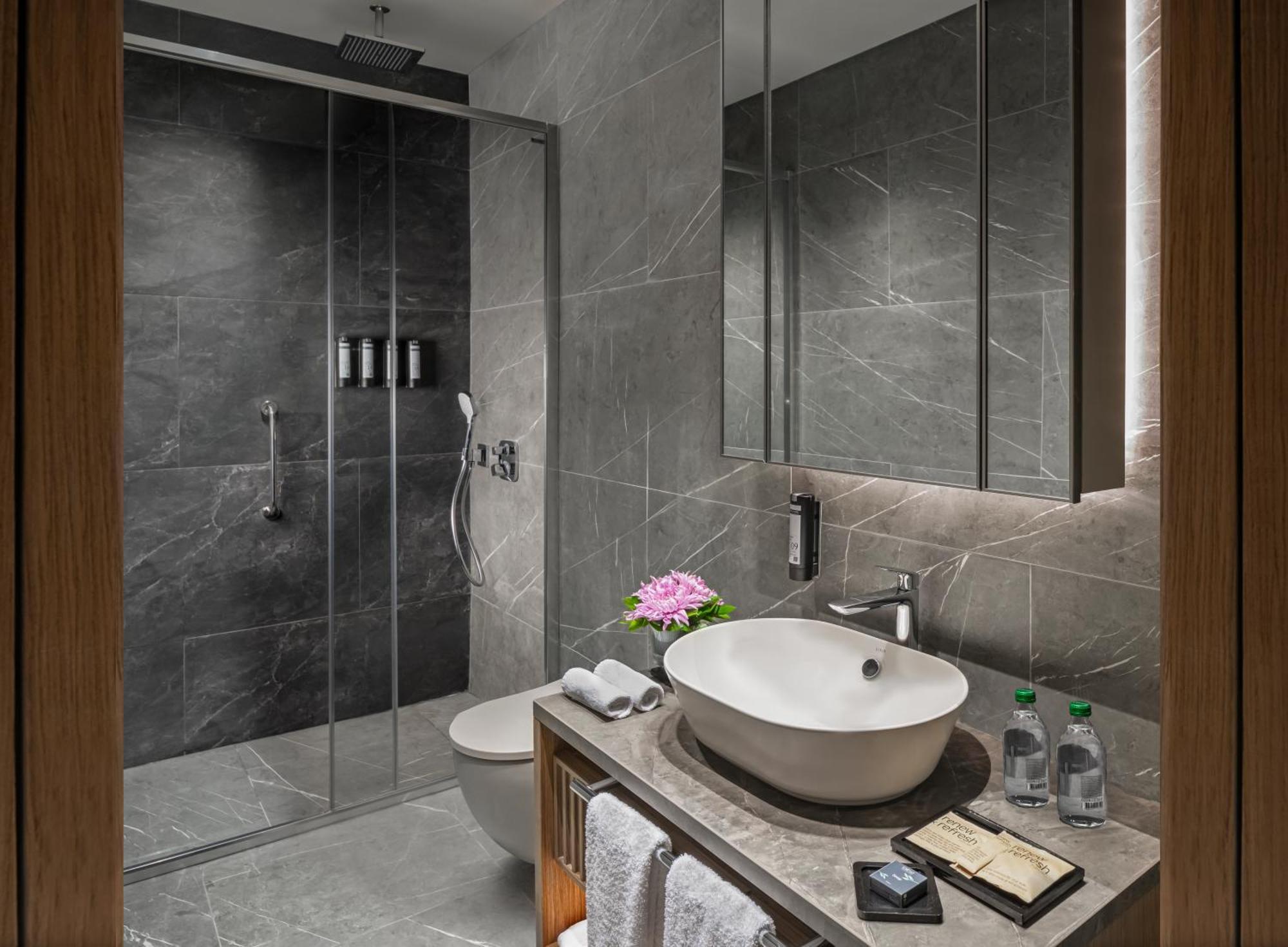 Отель Moevenpick Living Istanbul Saklivadi Экстерьер фото